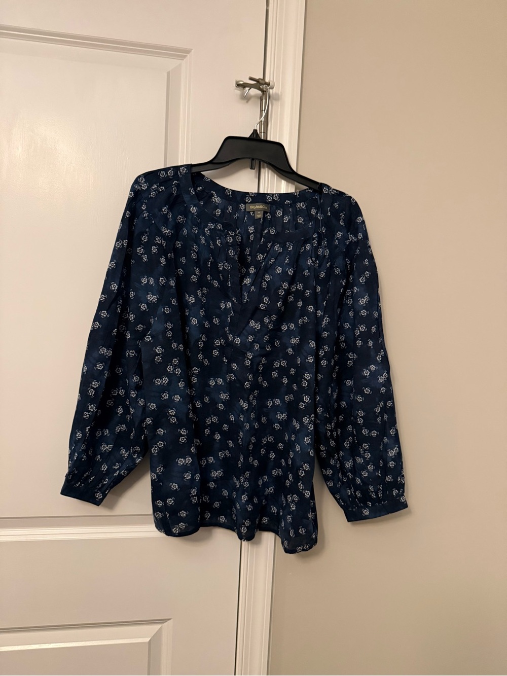 Style & Co. Navy Floral Peasant Blouse